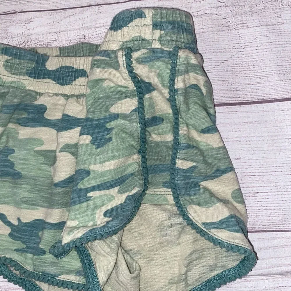 Justice 100% cotton pull on camo shorts w/Pom Pom border sz 8 girls